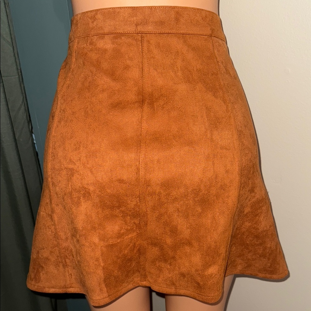 Clothink Faux Suede Button-Front Mini Skirt | Size Medium - Picture 2 of 3
